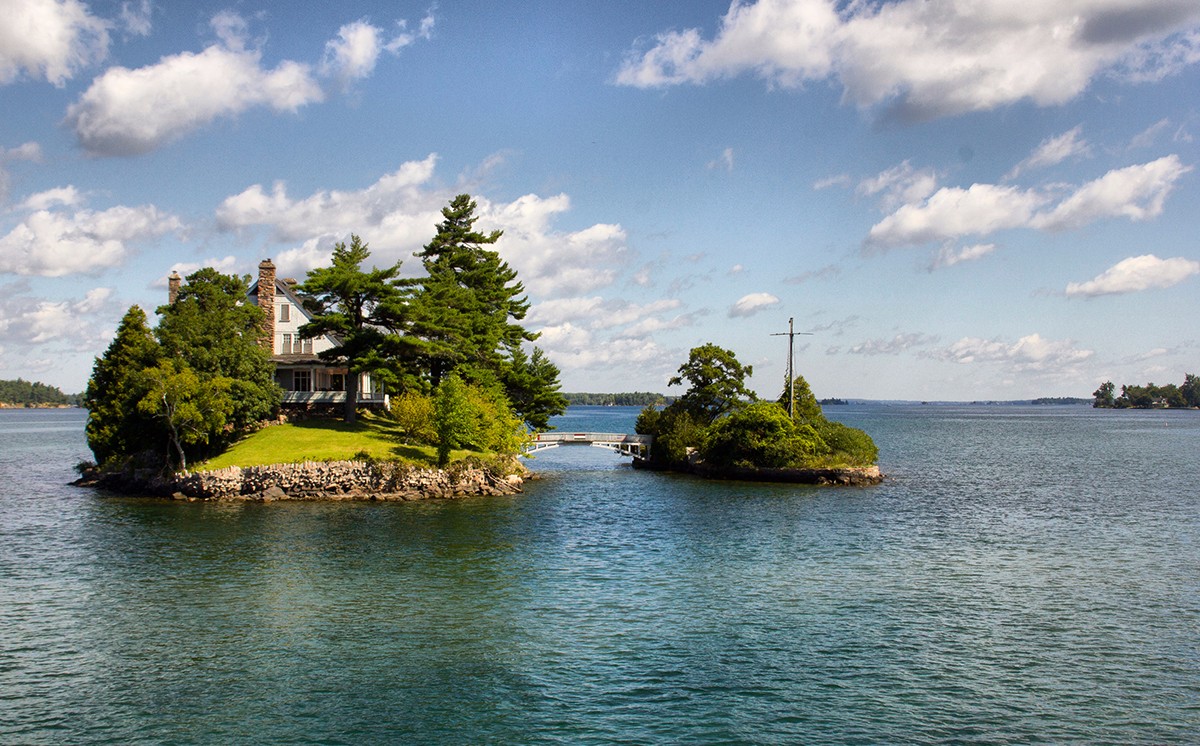 【畅游加东】多伦多+京士顿+渥太华+蒙特利尔+魁北克+千岛湖+尼亚加拉瀑布5日游 可升级1晚芳缇娜城堡酒店