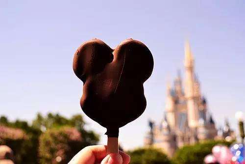迪士尼乐园人气美食-米奇雪糕